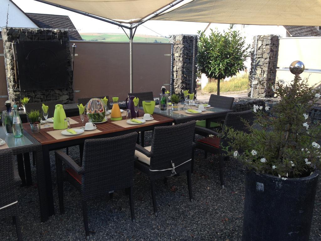 Gusterath Wohnraum Hotel & Gaestehaus מראה חיצוני תמונה