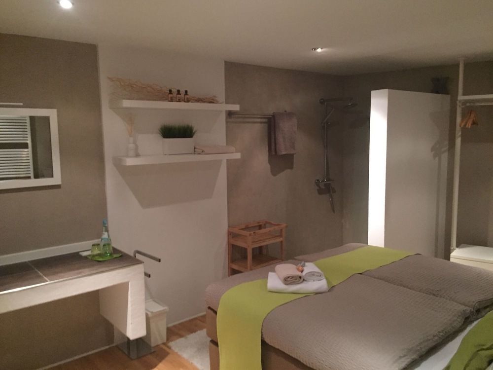 Gusterath Wohnraum Hotel & Gaestehaus מראה חיצוני תמונה