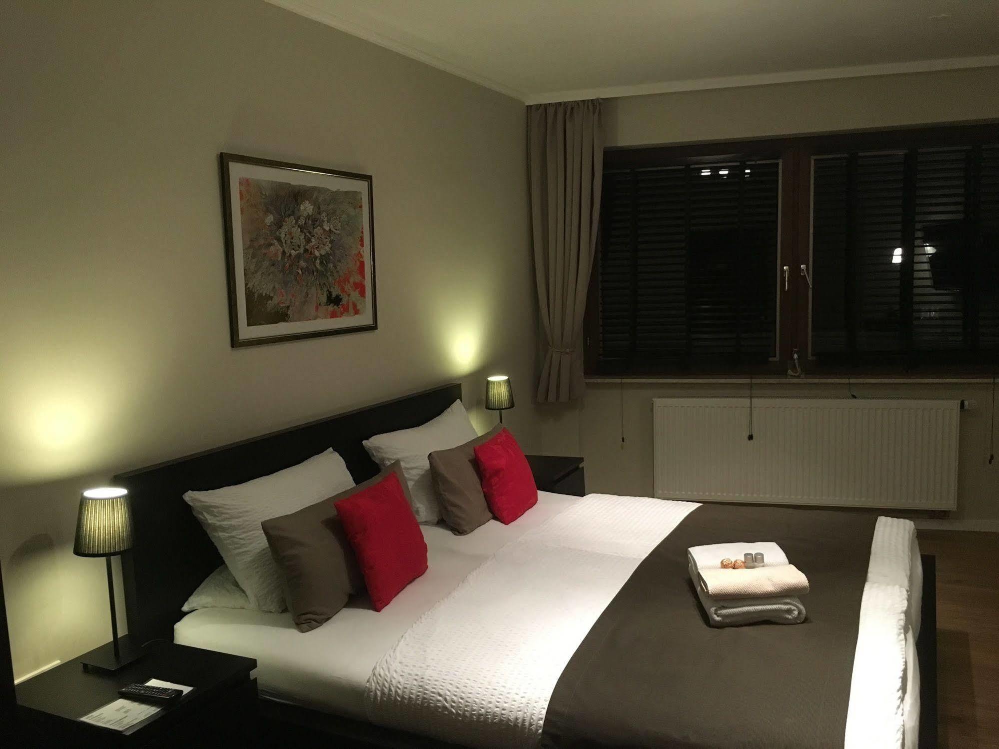 Gusterath Wohnraum Hotel & Gaestehaus מראה חיצוני תמונה